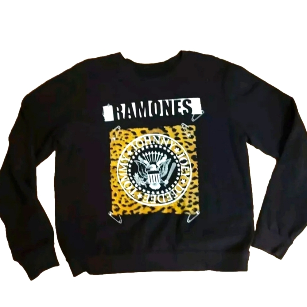 Ramones Sweatshirt Women’s Large